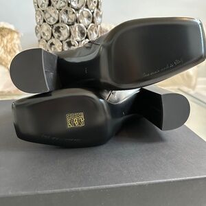 Dolce Gabbana Boots 9 1/2